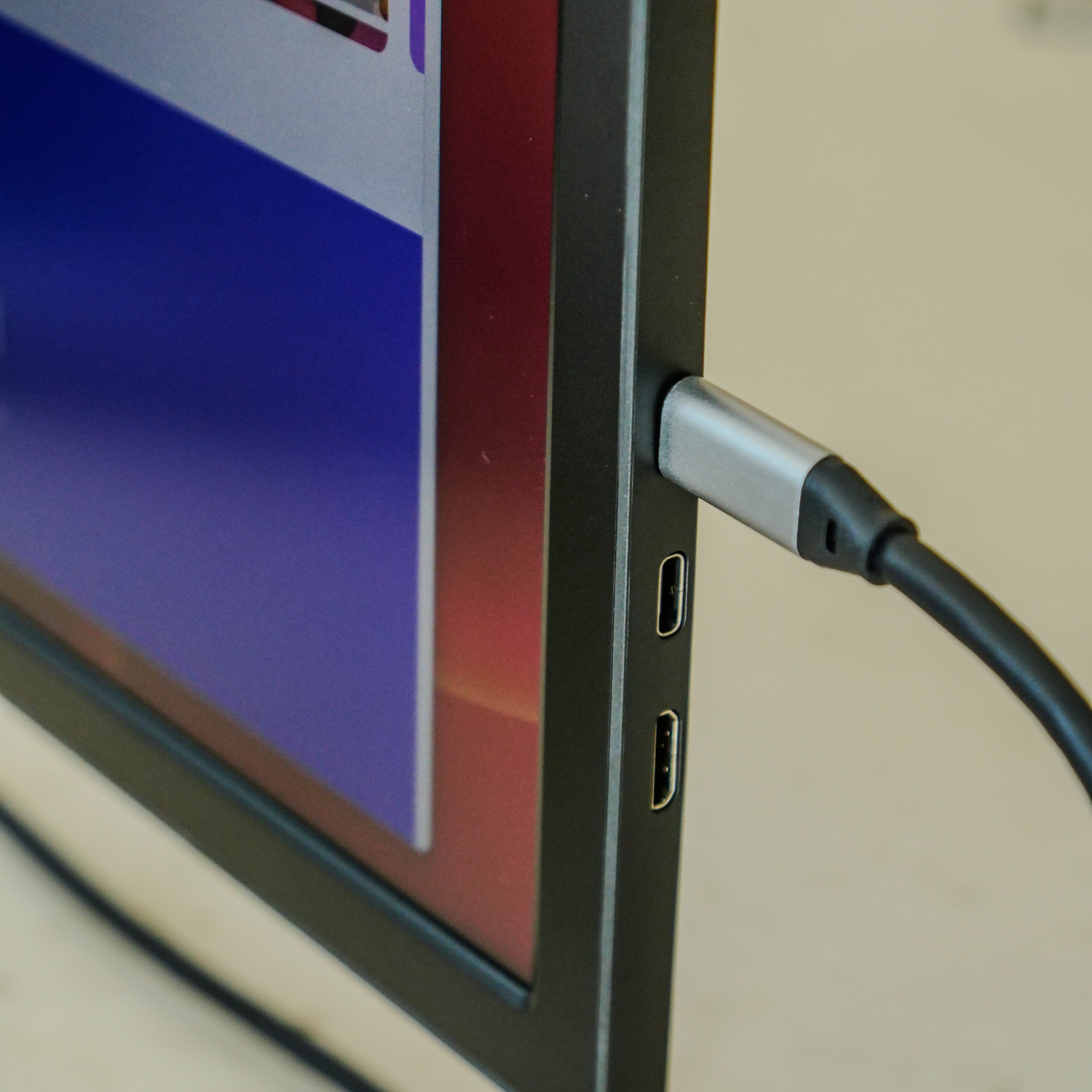 Single USB-C Monitor for Laptops – Plug & Play | Aura Displays